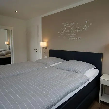 Neu Mont Royal Suiten 2 Bis 4 Personen Traben-Trarbach Esterno foto